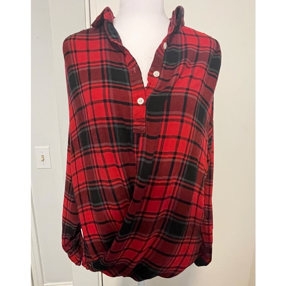 Plaid v-neck blouse